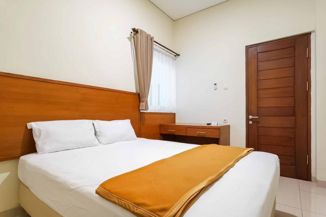 Hotel Sharon Guest House Bandung RedPartner 2*