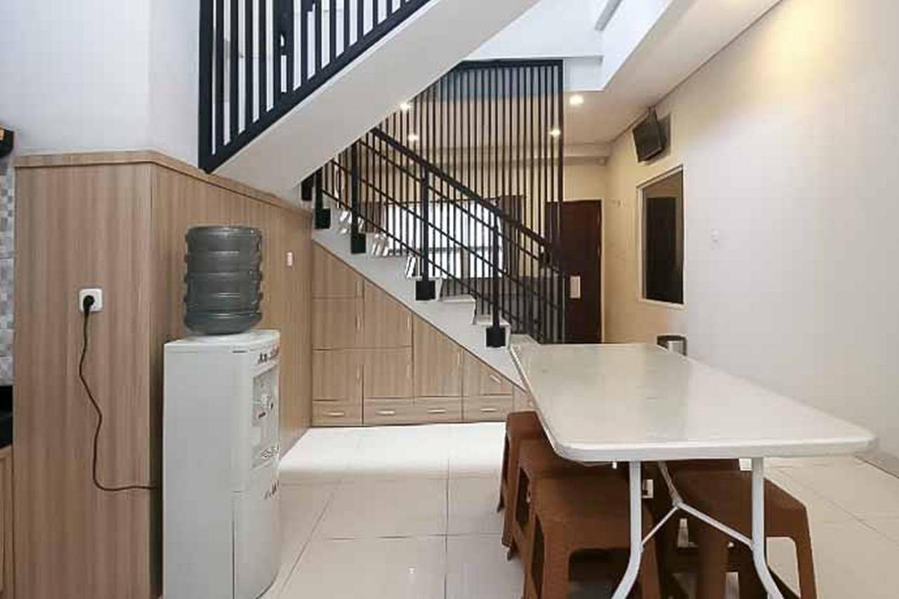 Sharon Guest House Bandung RedPartner Bandung